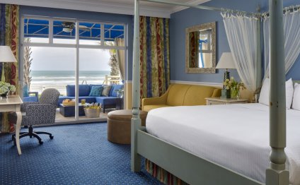 Oceanfront Cabana Suite