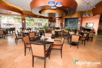 Toucan Cafe ist den meisten gehobenen Restaurants Option des Resorts, mit internationaler Küche zum Frühstück und Abendessen